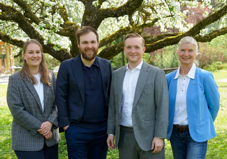 Group portrait under the KRAIBURG Holding Supervisory Board heading